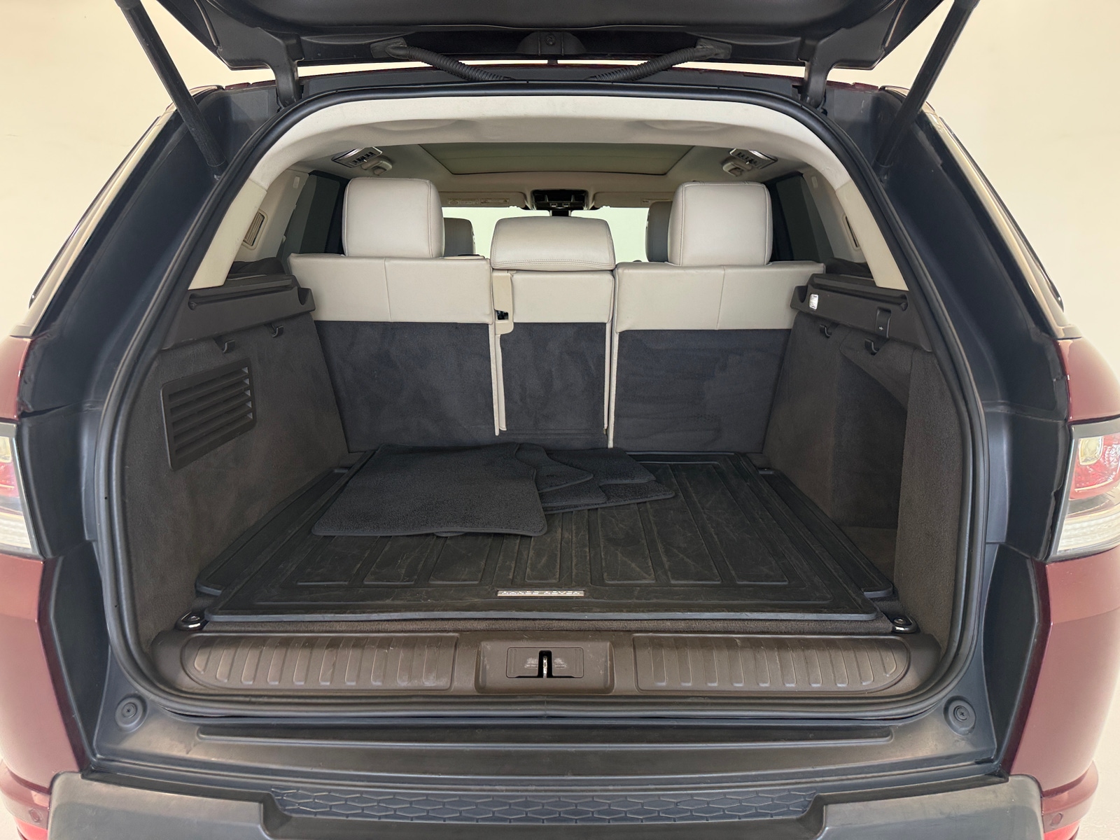 Thumbnail: 2015 Land Rover Range Rover Sport - 7