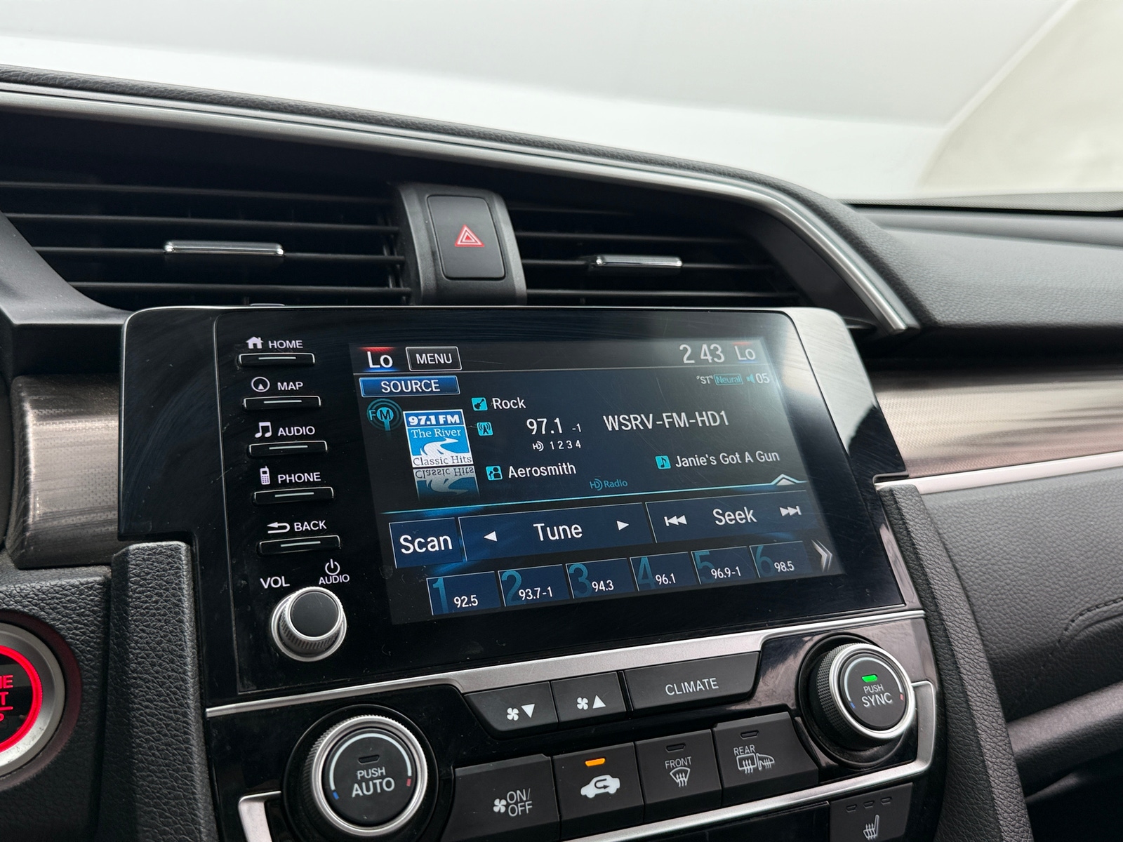 Thumbnail: 2019 Honda Civic - 3