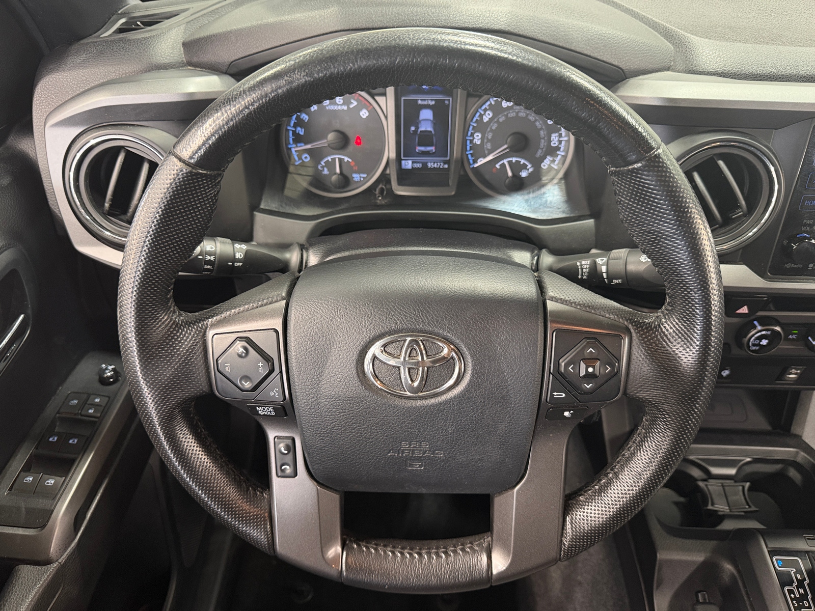 Thumbnail: 2016 Toyota Tacoma - 5