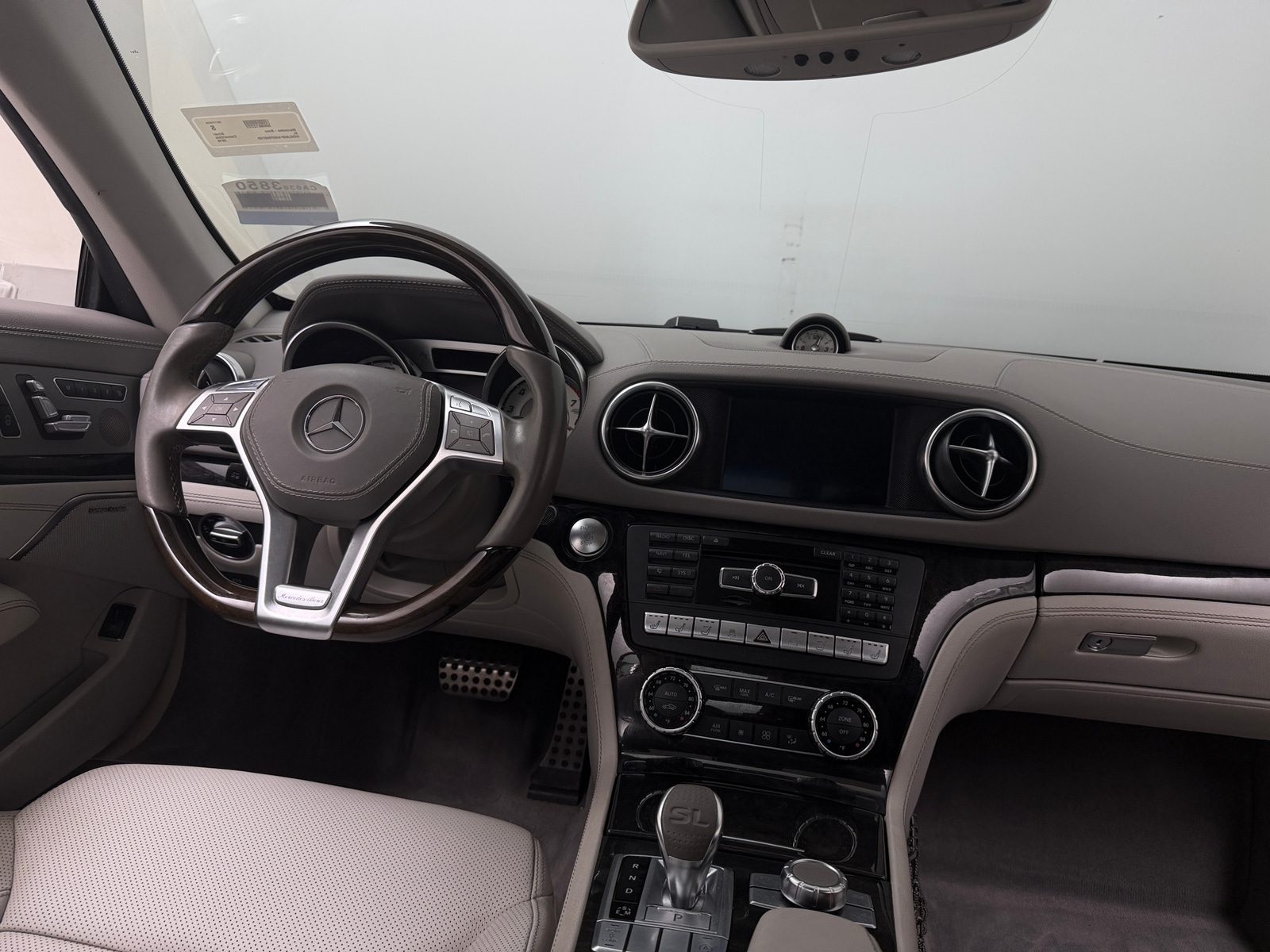 Thumbnail: 2016 Mercedes-Benz SL-Class - 2