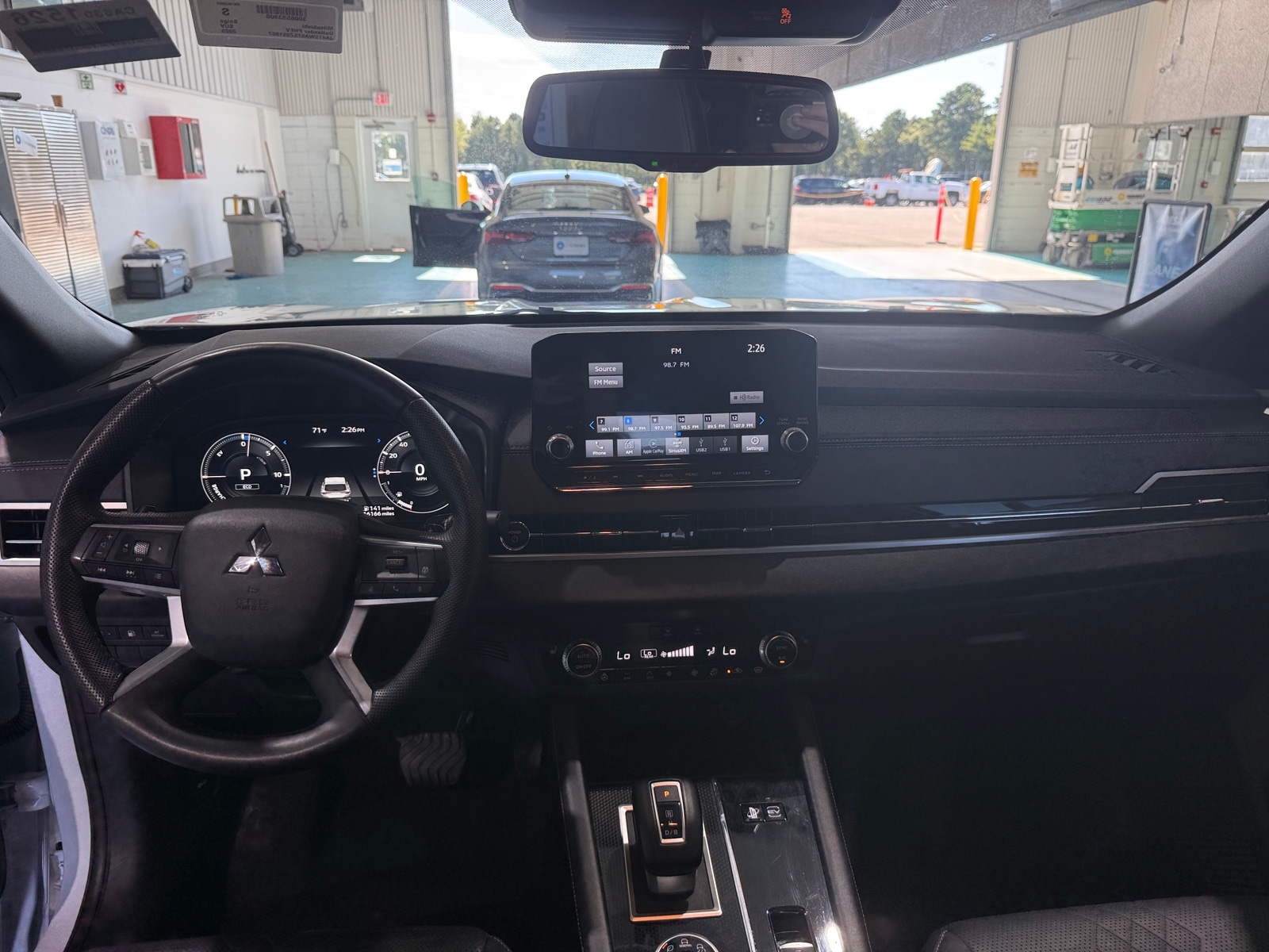 Thumbnail: 2025 Mitsubishi Outlander - 2