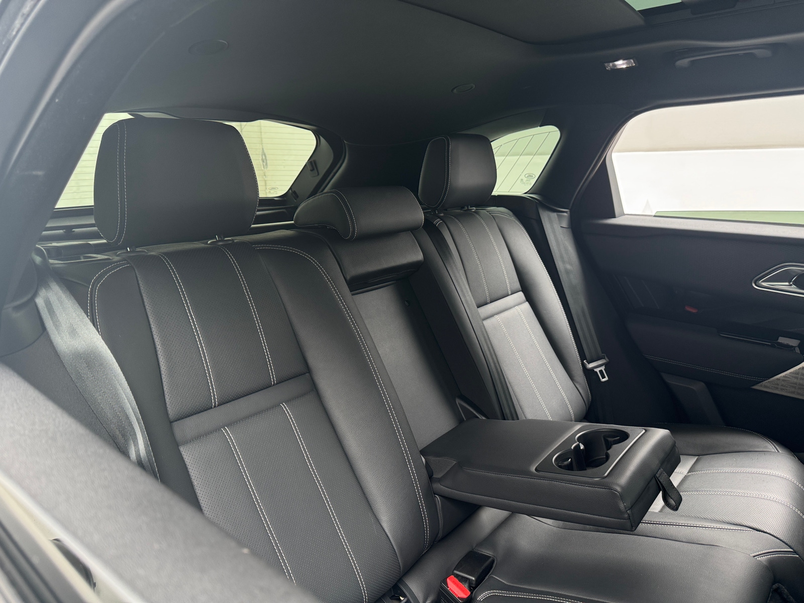 Thumbnail: 2023 Land Rover Range Rover Velar - 6
