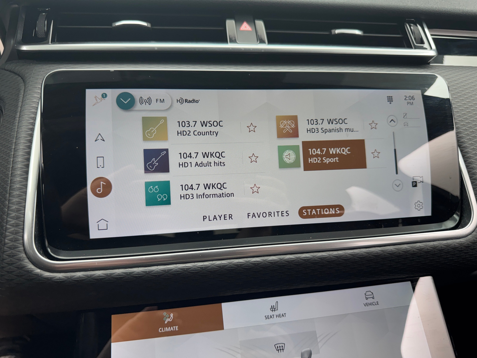 Thumbnail: 2023 Land Rover Range Rover Velar - 4