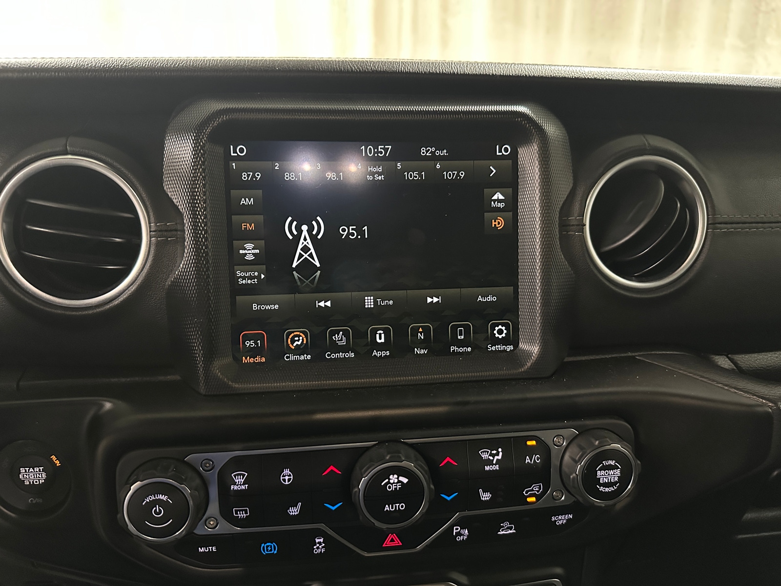 Thumbnail: 2021 Jeep Wrangler - 3