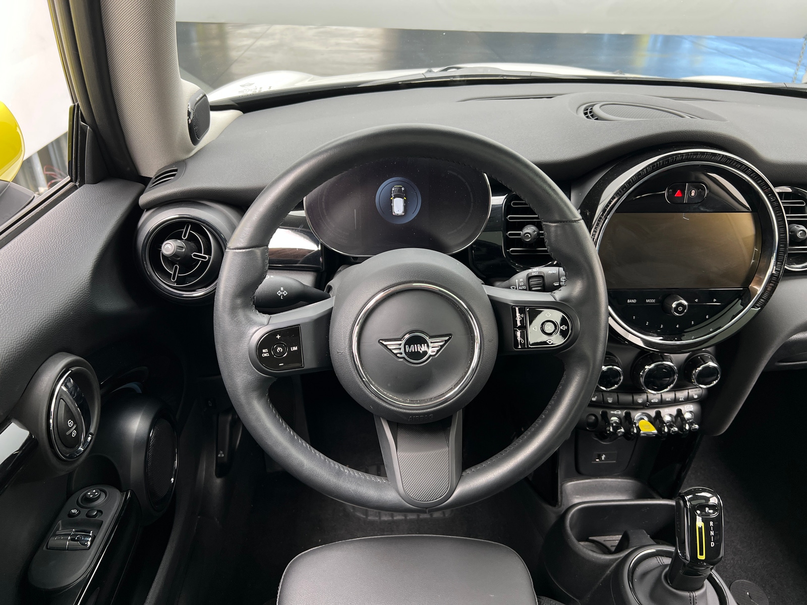 Thumbnail: 2024 MINI Cooper Hardtop - 4