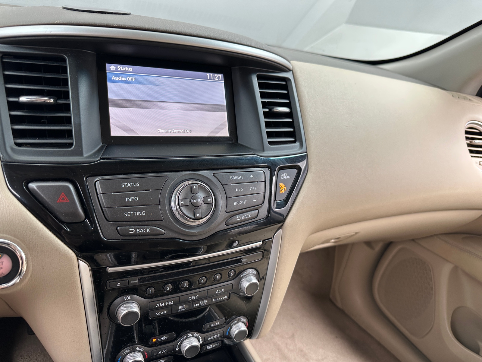 Thumbnail: 2015 Nissan Pathfinder - 4