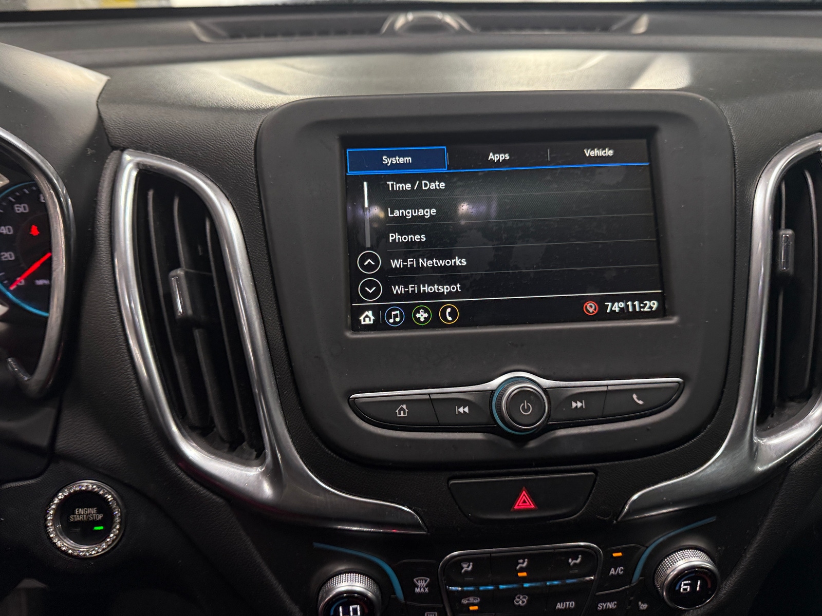 Thumbnail: 2019 Chevrolet Equinox - 4