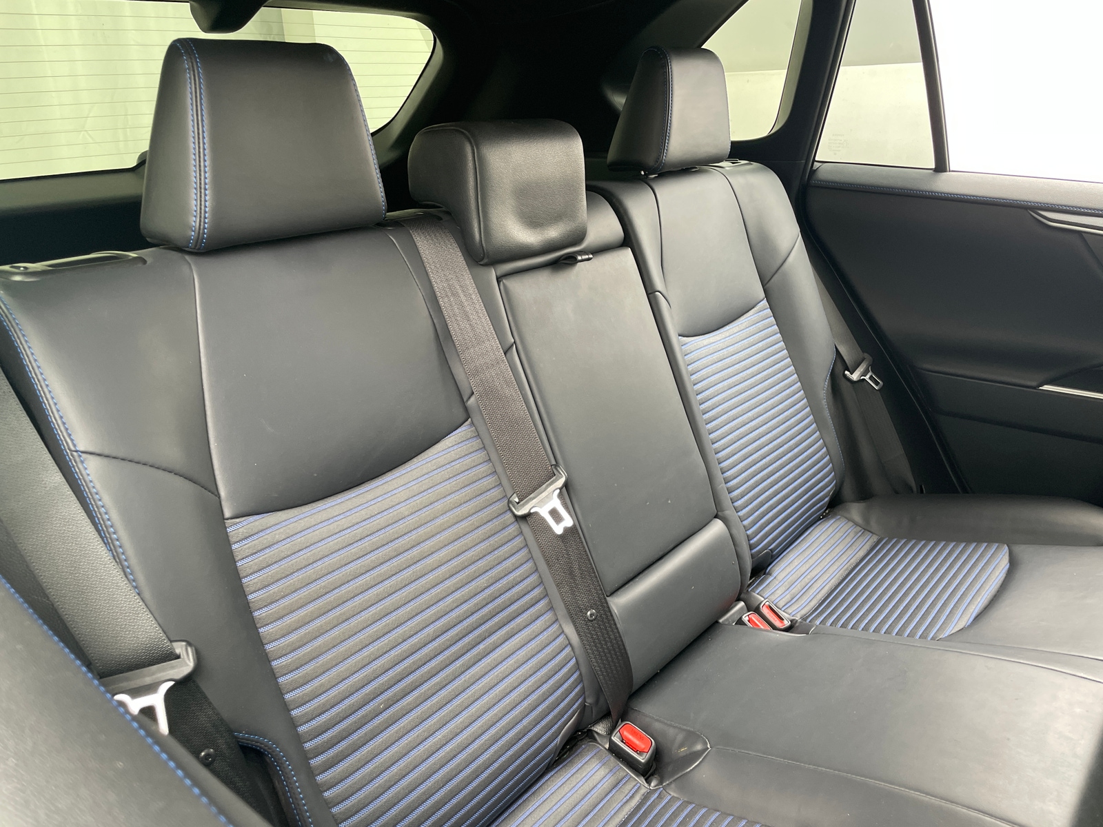 Thumbnail: 2020 Toyota RAV4 - 6