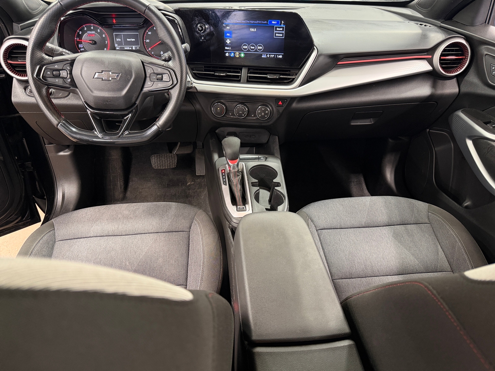 Thumbnail: 2024 Chevrolet Trax - 3