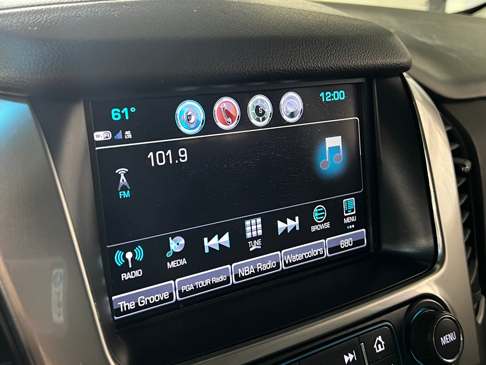 Thumbnail: 2018 Chevrolet Tahoe - 3