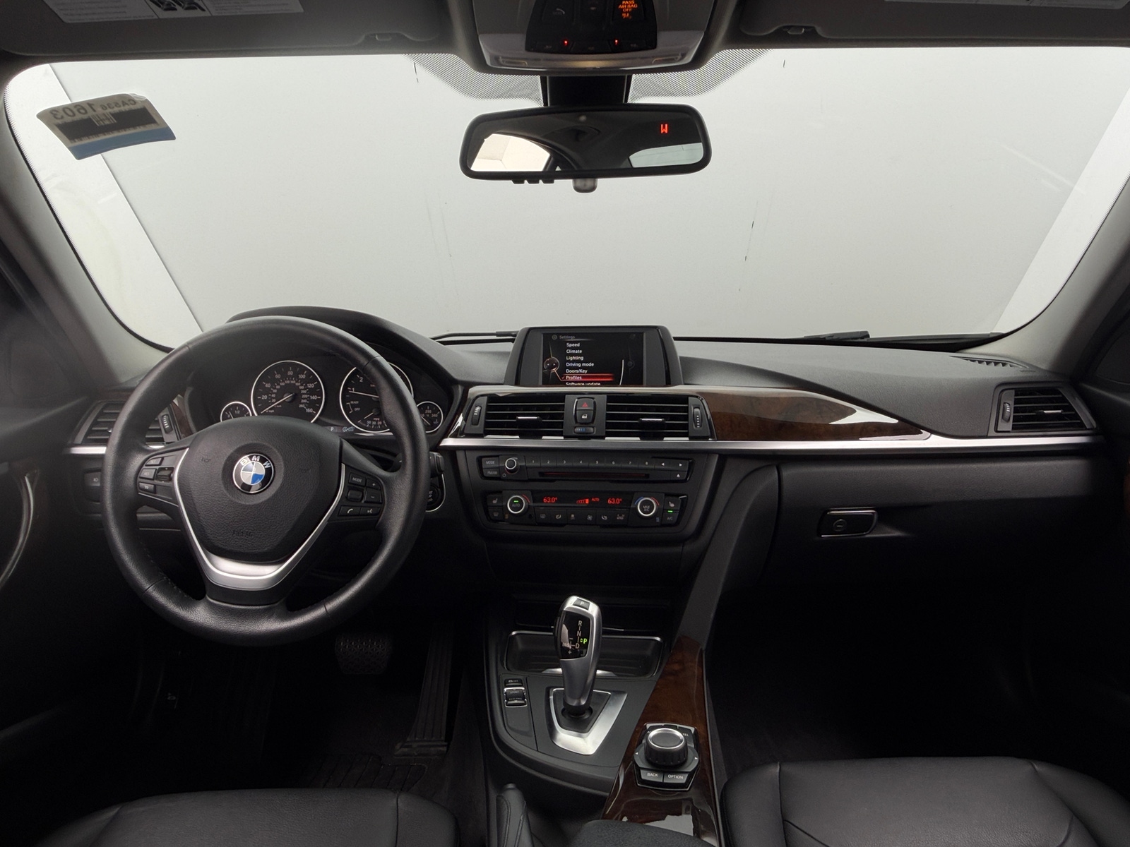 Thumbnail: 2015 BMW 3 Series - 3