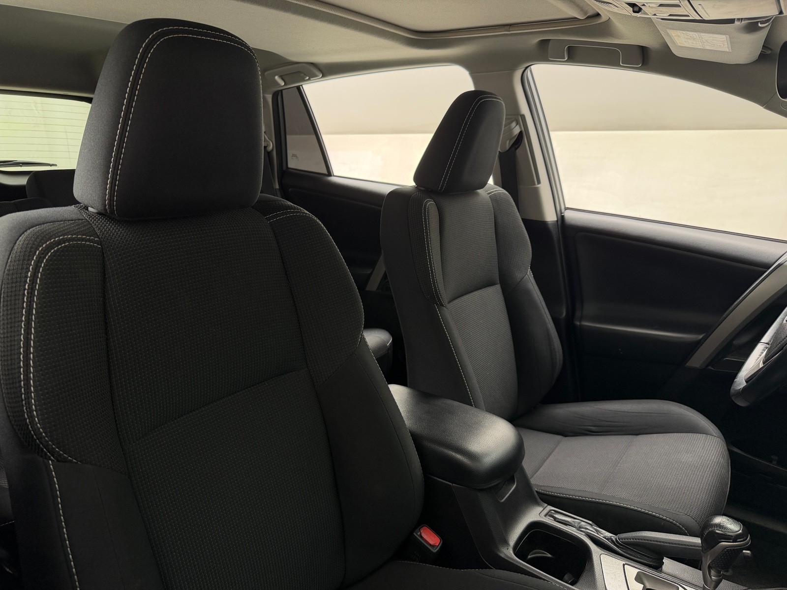 Thumbnail: 2018 Toyota RAV4 - 2
