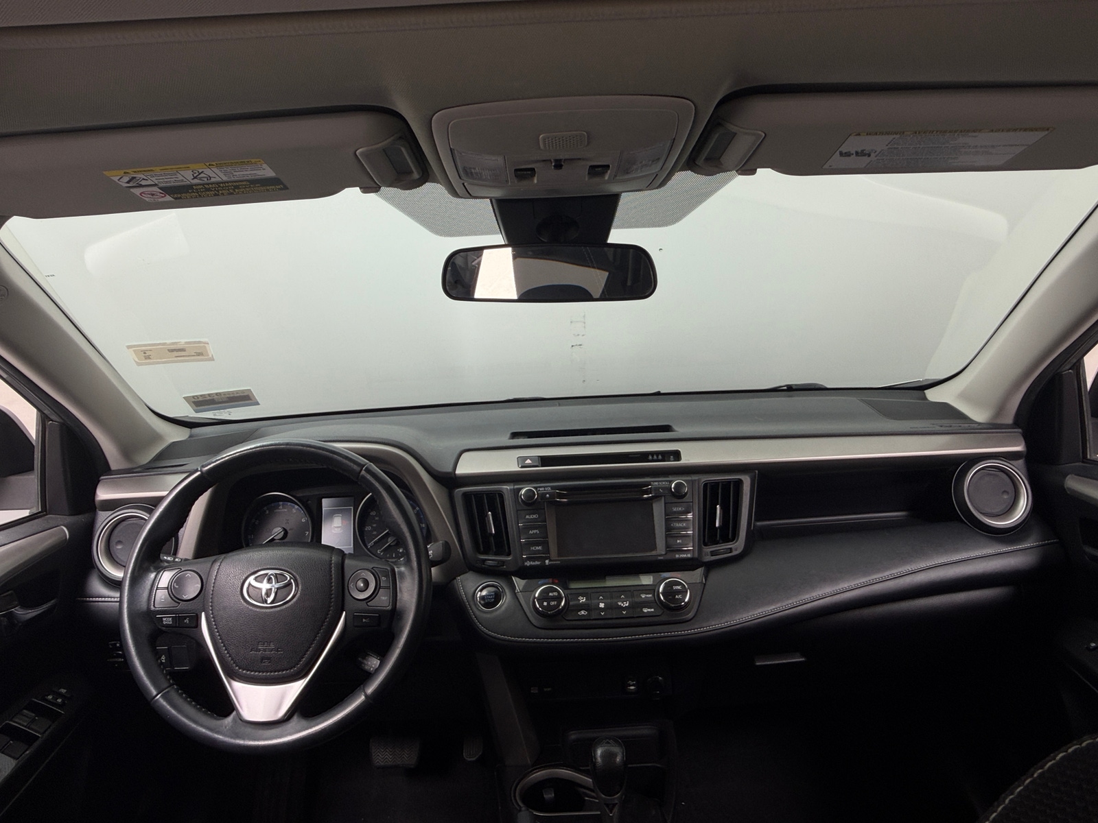 Thumbnail: 2018 Toyota RAV4 - 3