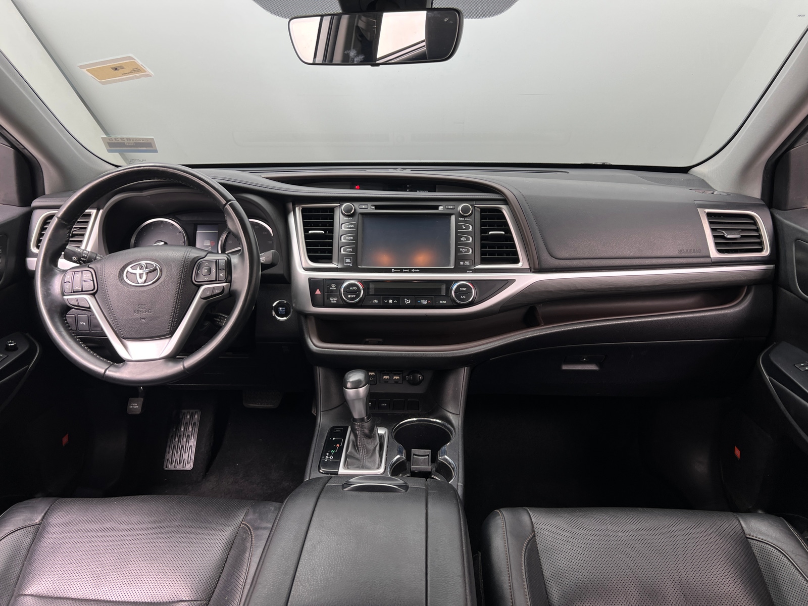 Thumbnail: 2019 Toyota Highlander - 2