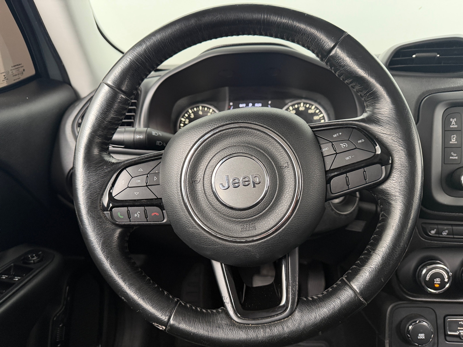 Thumbnail: 2017 Jeep Renegade - 5