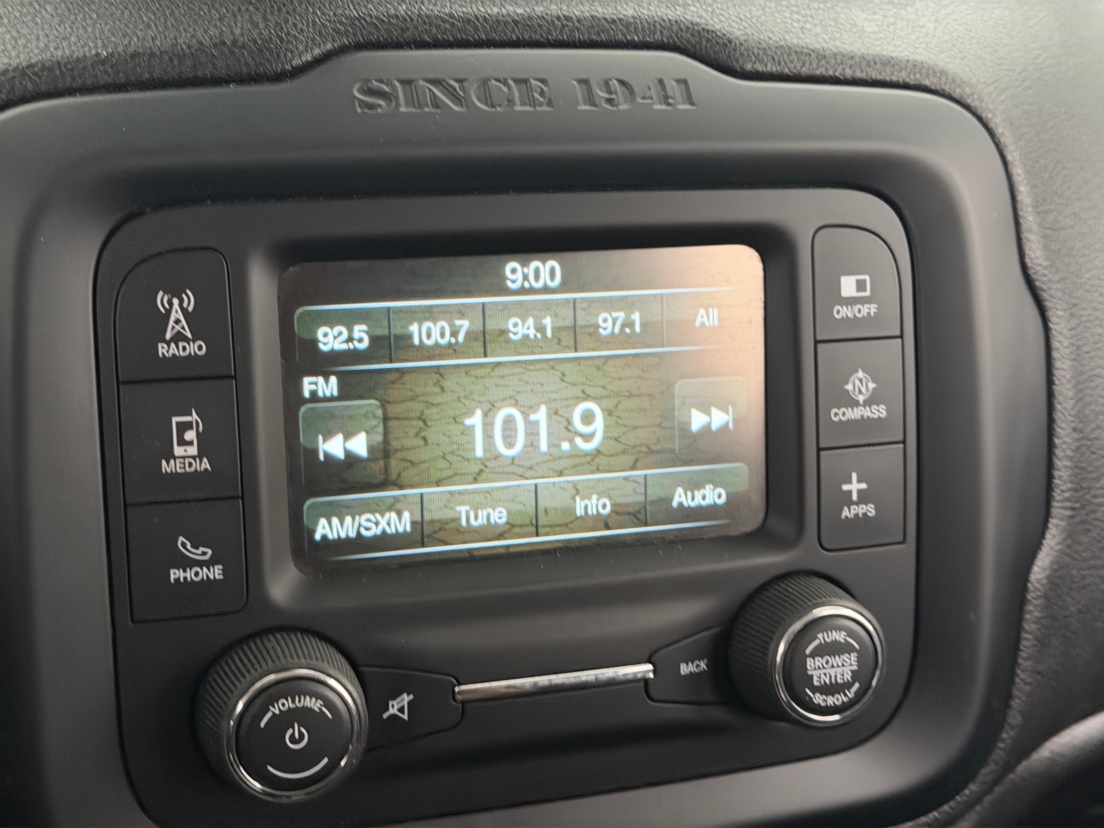 Thumbnail: 2017 Jeep Renegade - 4