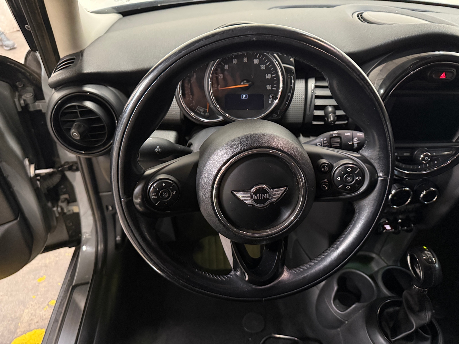 Thumbnail: 2018 MINI Cooper Hardtop - 5
