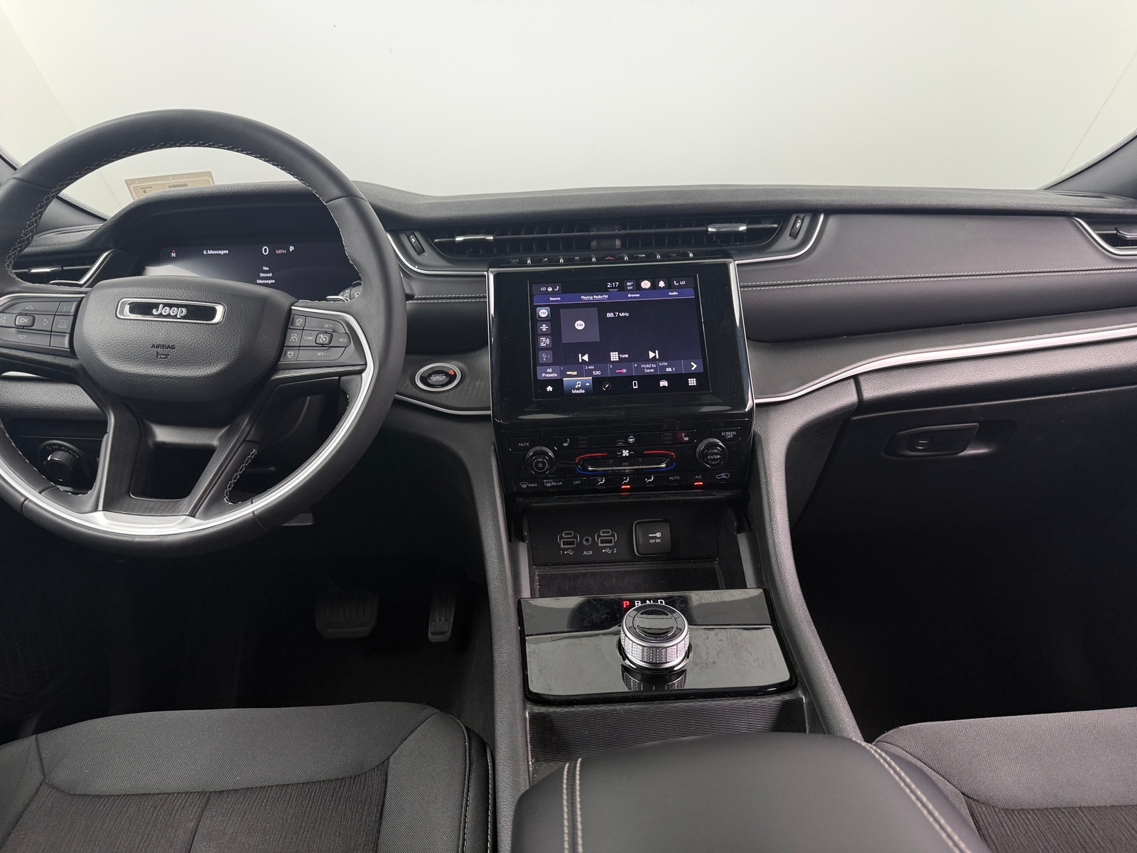 Thumbnail: 2024 Jeep Grand Cherokee L - 3