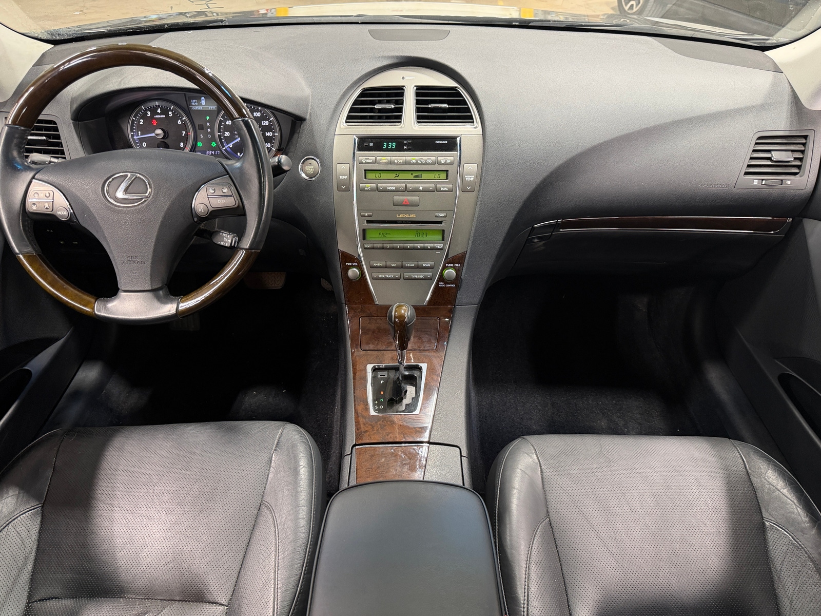 Thumbnail: 2011 Lexus ES - 3