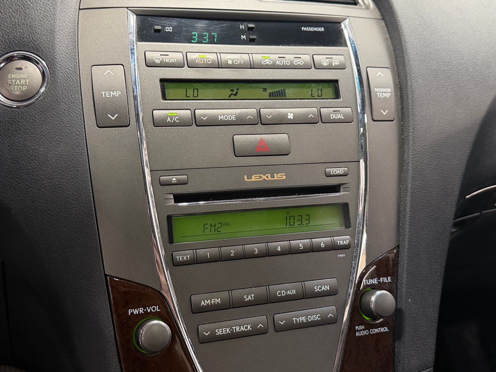Thumbnail: 2011 Lexus ES - 4