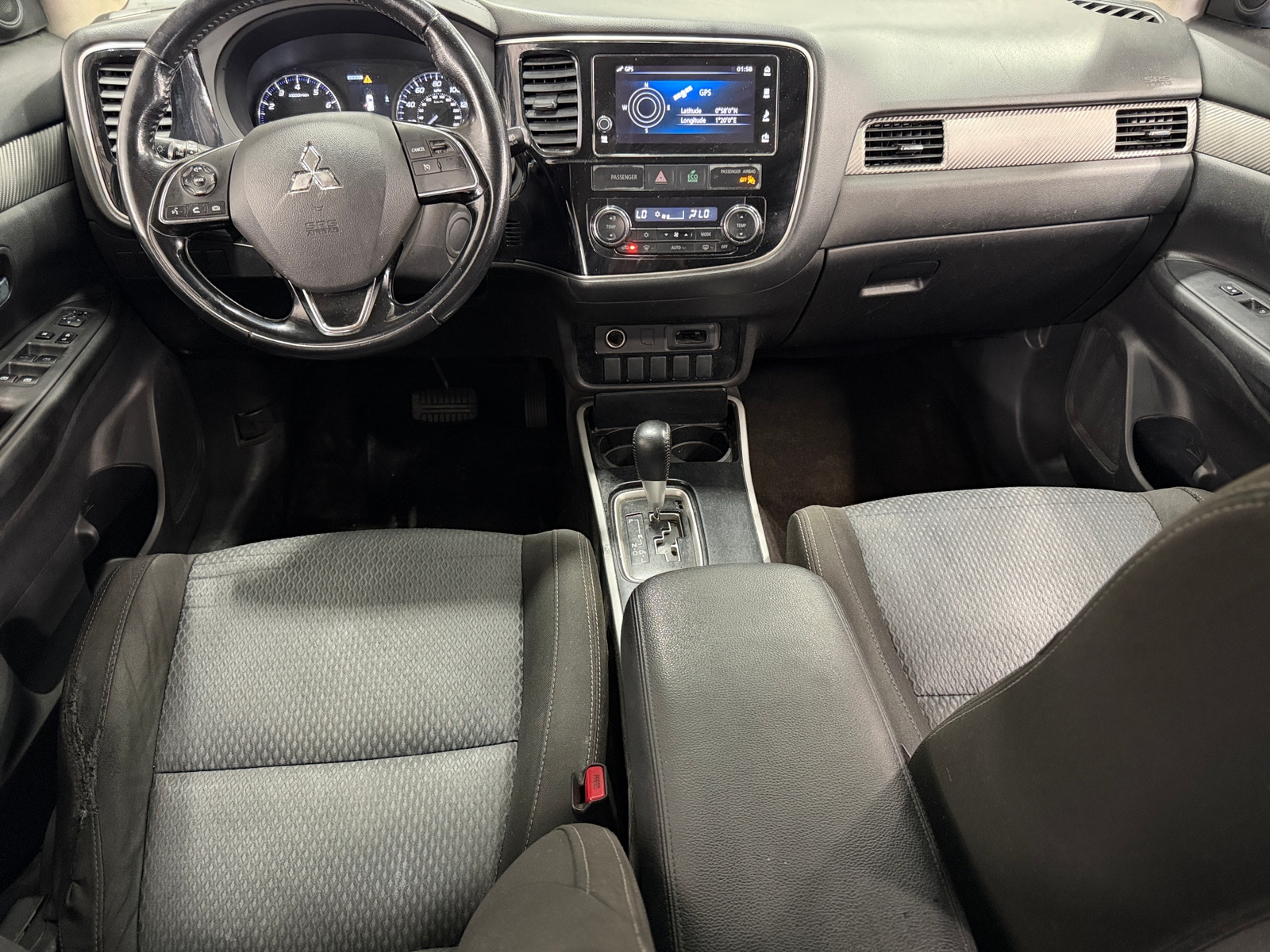 Thumbnail: 2018 Mitsubishi Outlander - 3