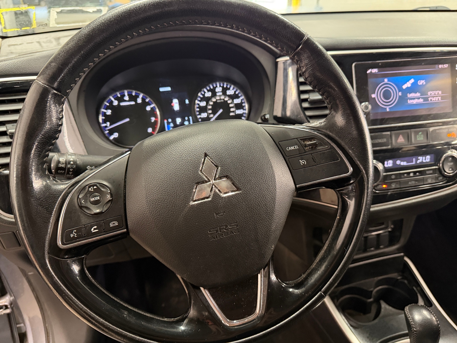 Thumbnail: 2018 Mitsubishi Outlander - 5