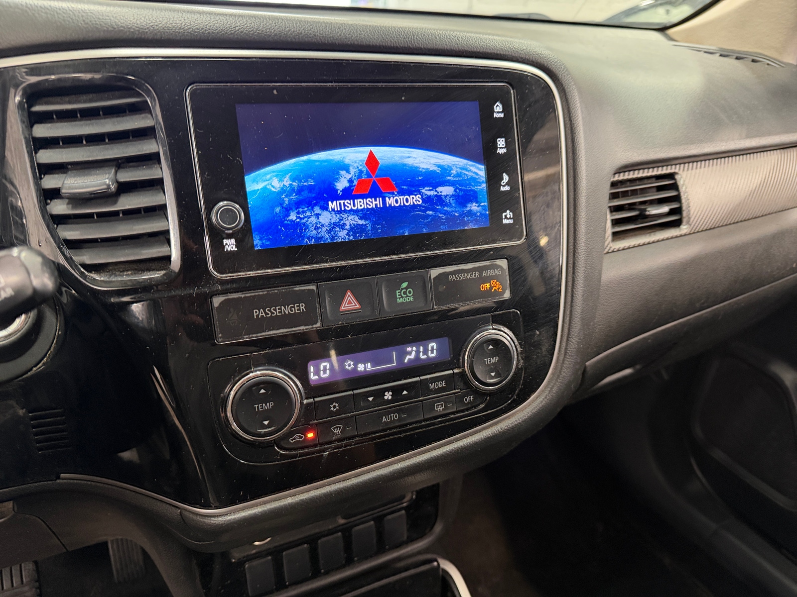 Thumbnail: 2018 Mitsubishi Outlander - 4