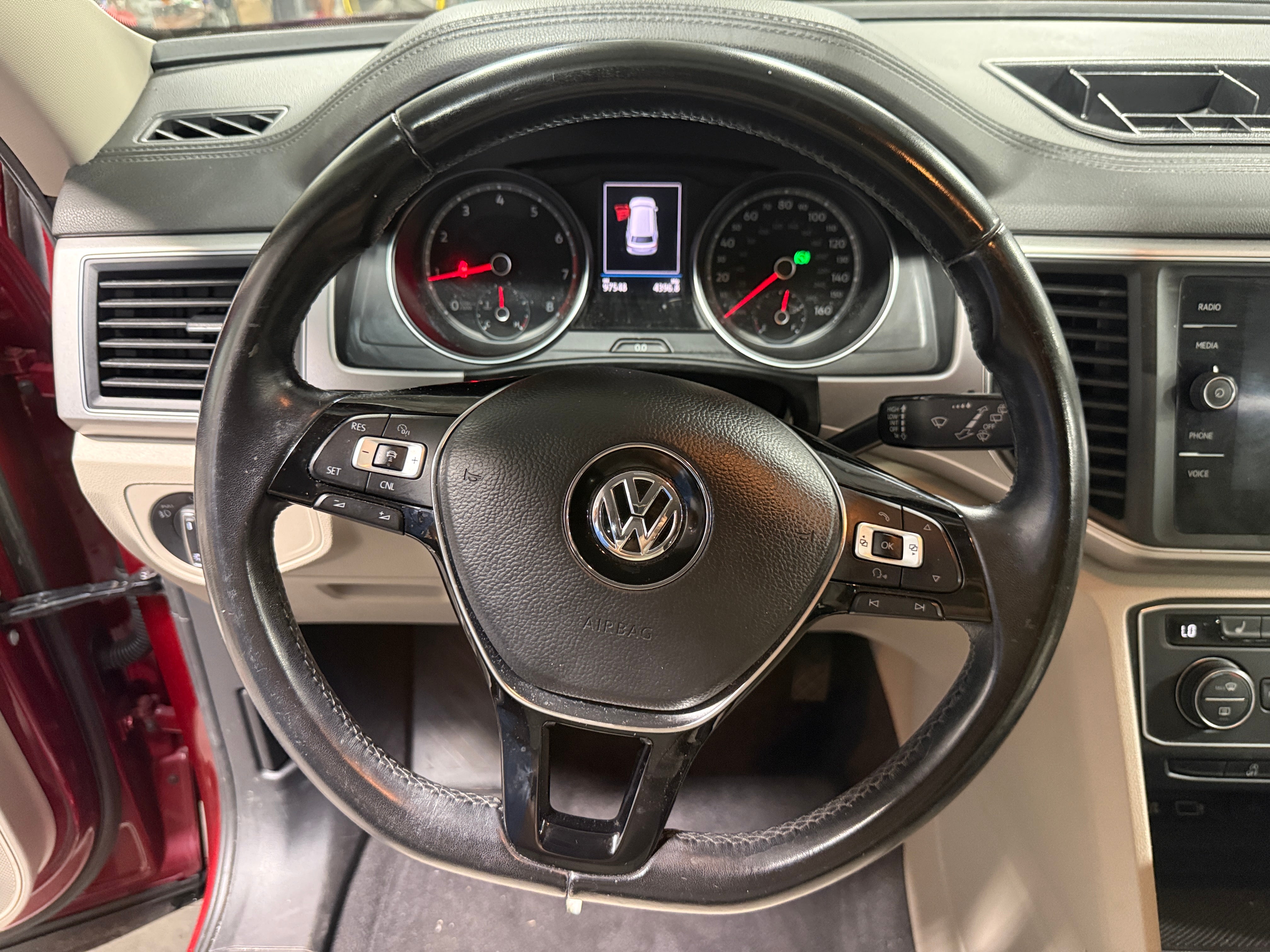 2018 Volkswagen Atlas SE w/Tech - Photo 9