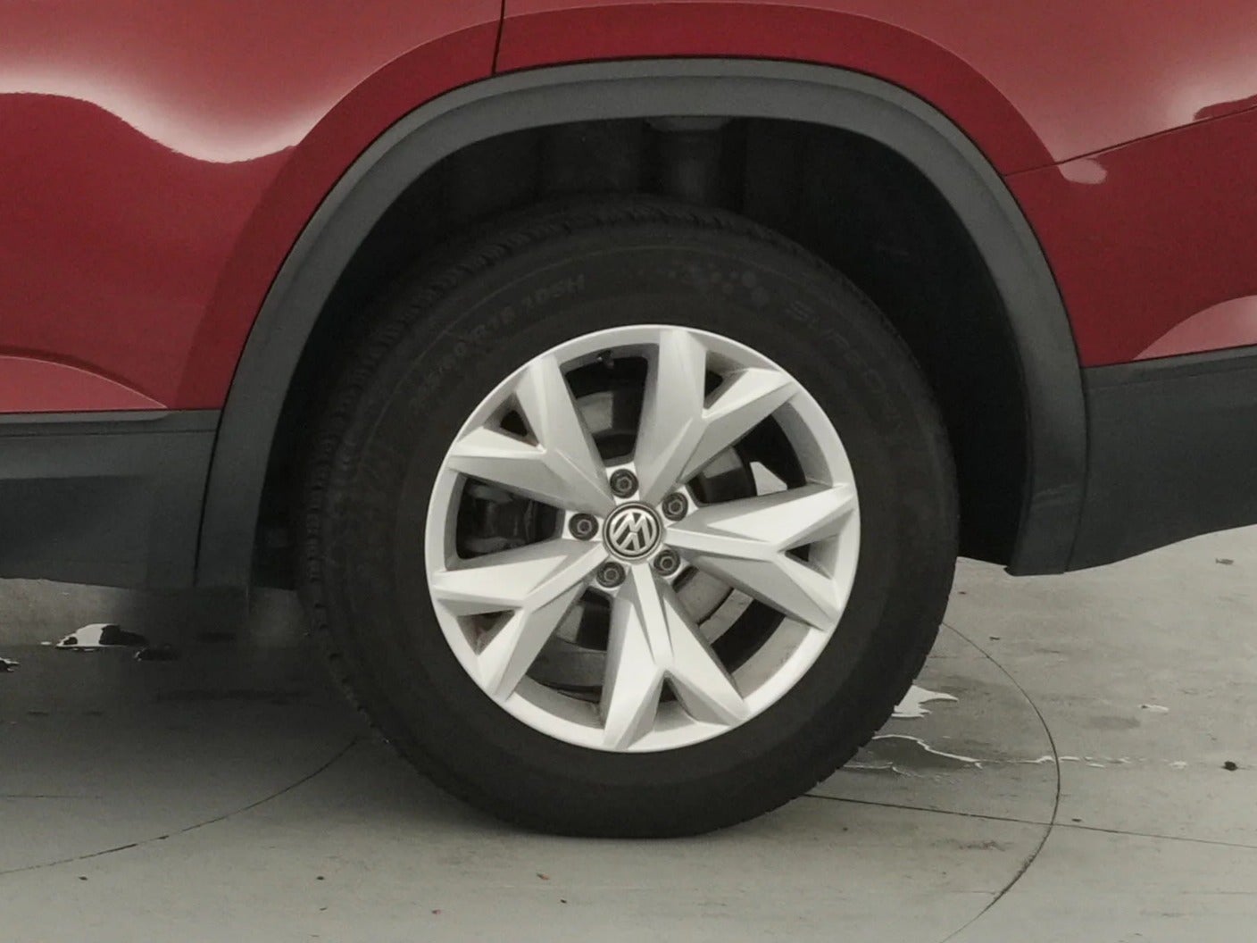 2018 Volkswagen Atlas SE w/Tech - Photo 12