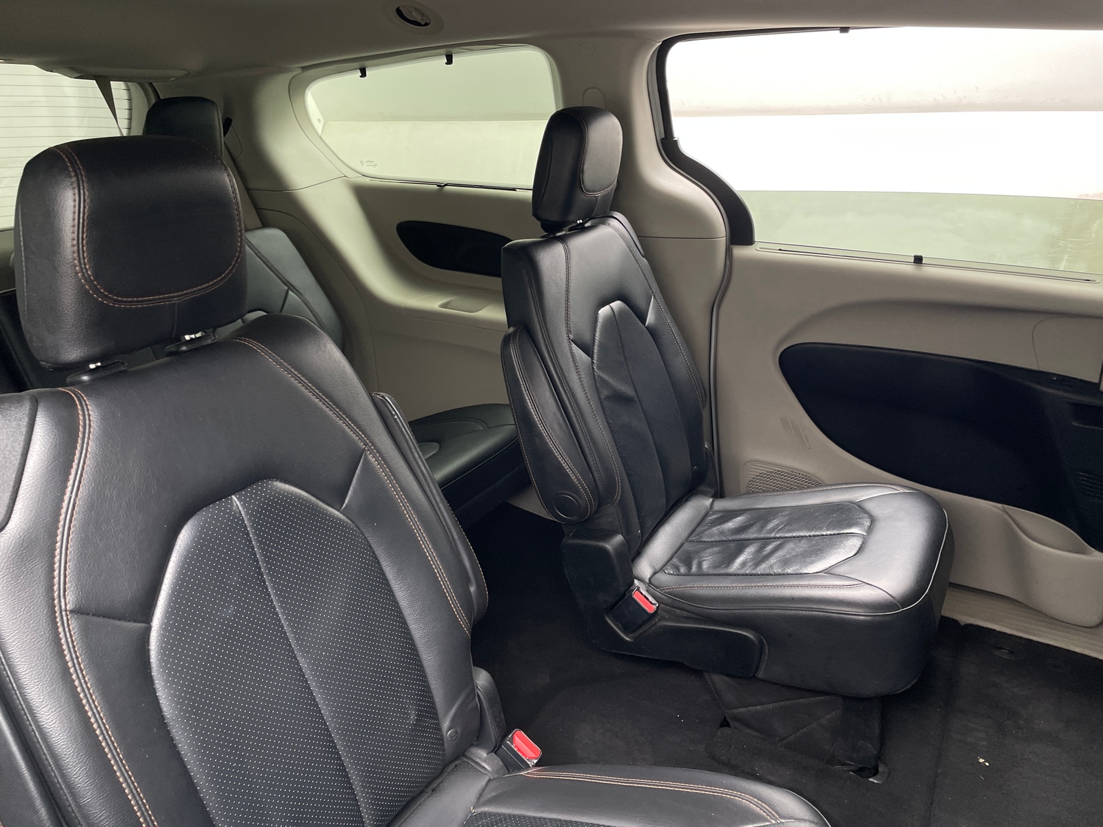 Thumbnail: 2018 Chrysler Pacifica - 5