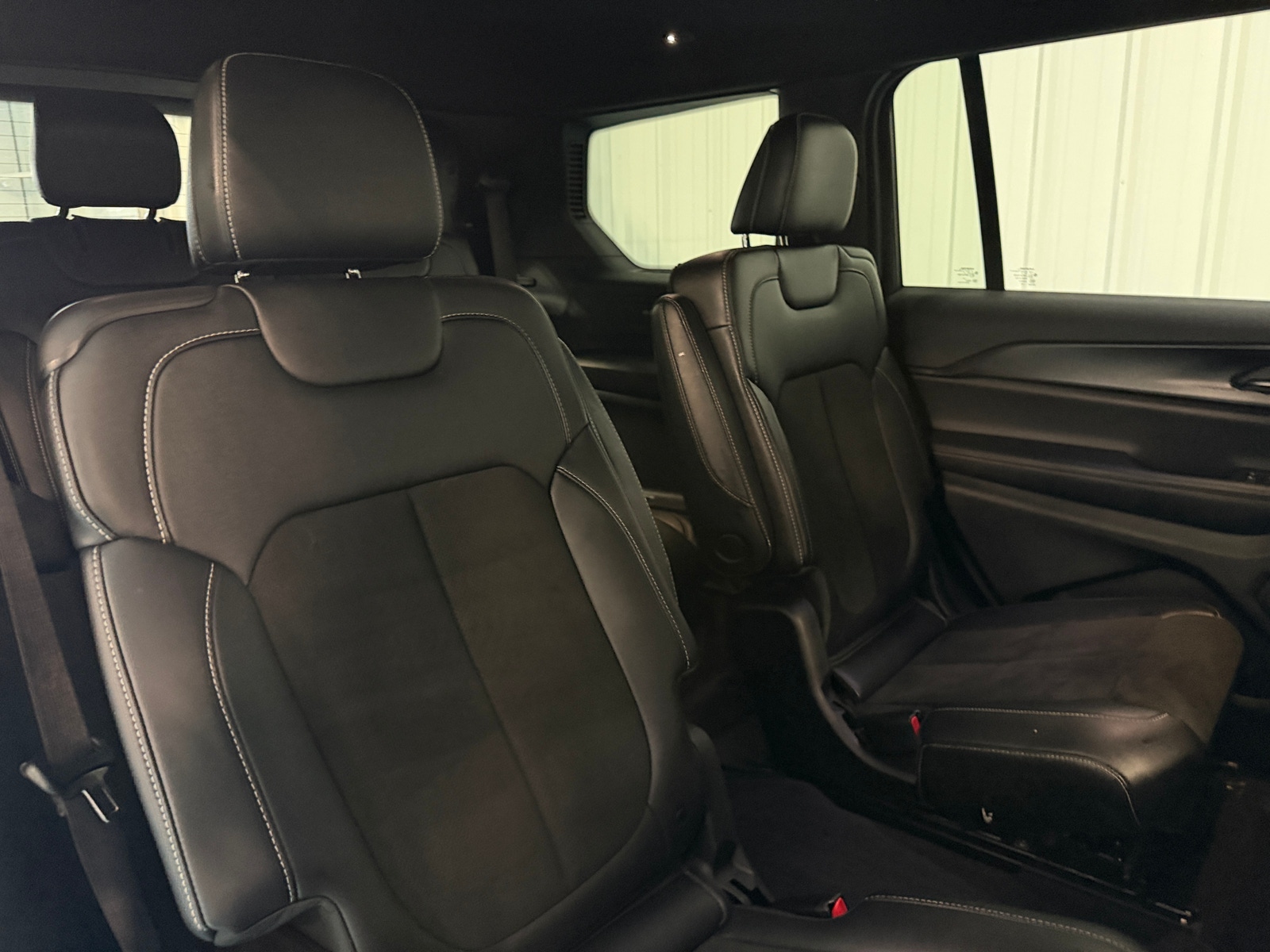 Thumbnail: 2023 Jeep Grand Cherokee L - 5