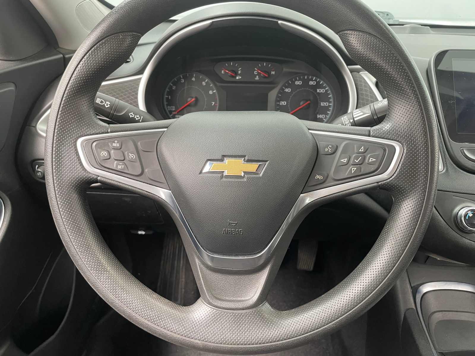 Thumbnail: 2022 Chevrolet Malibu - 5