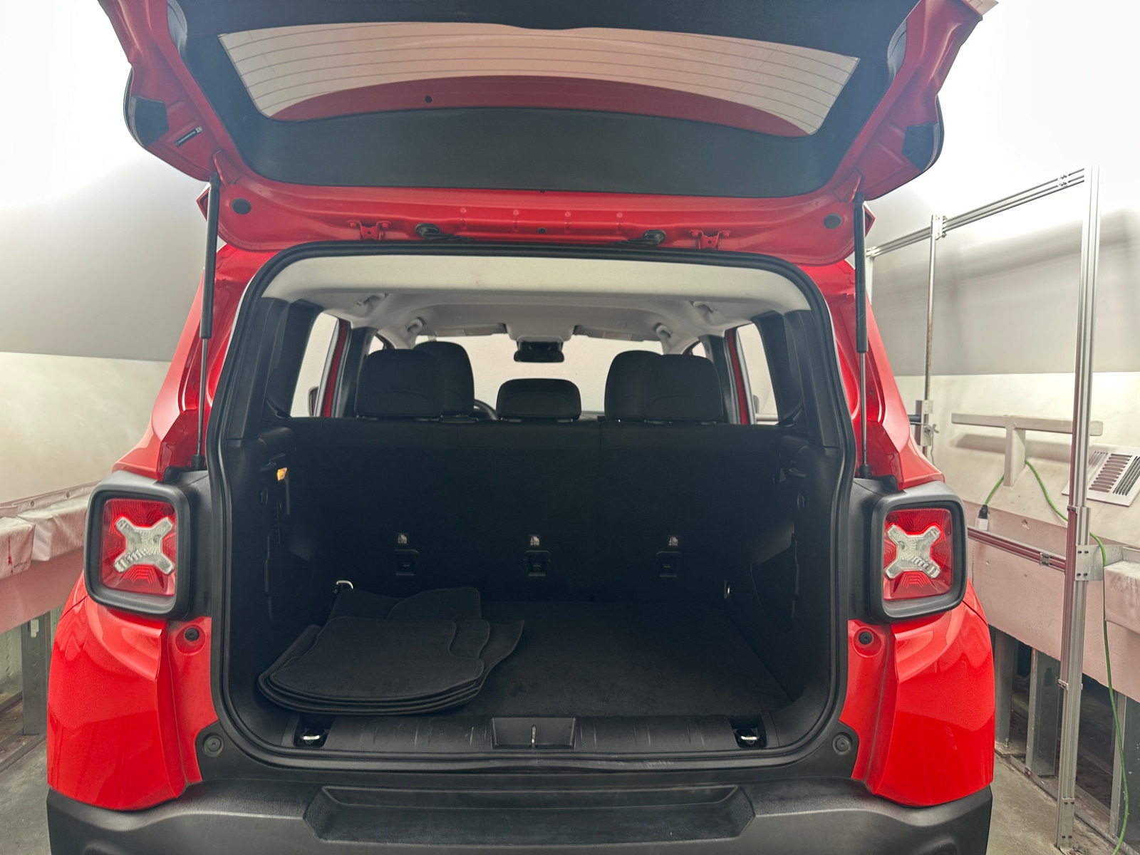 Thumbnail: 2021 Jeep Renegade - 7