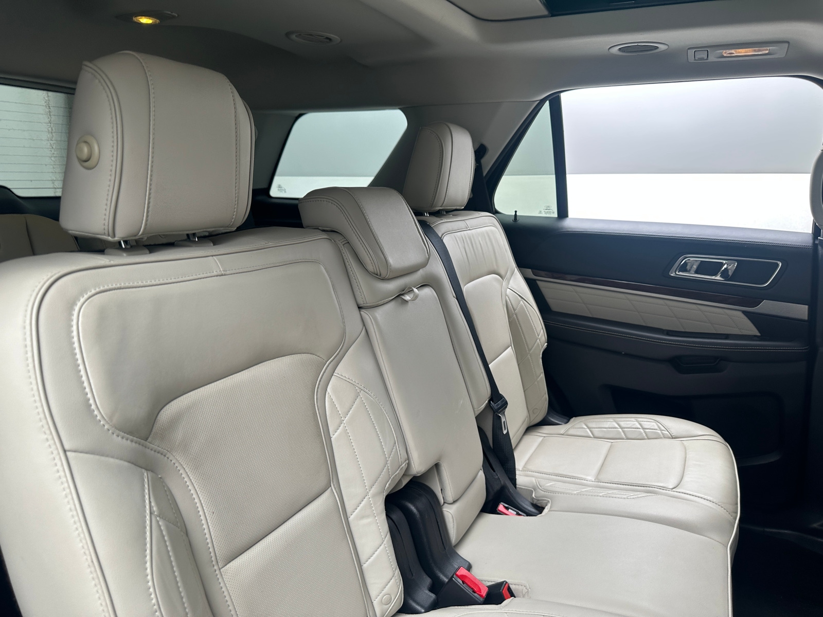 Thumbnail: 2016 Ford Explorer - 5