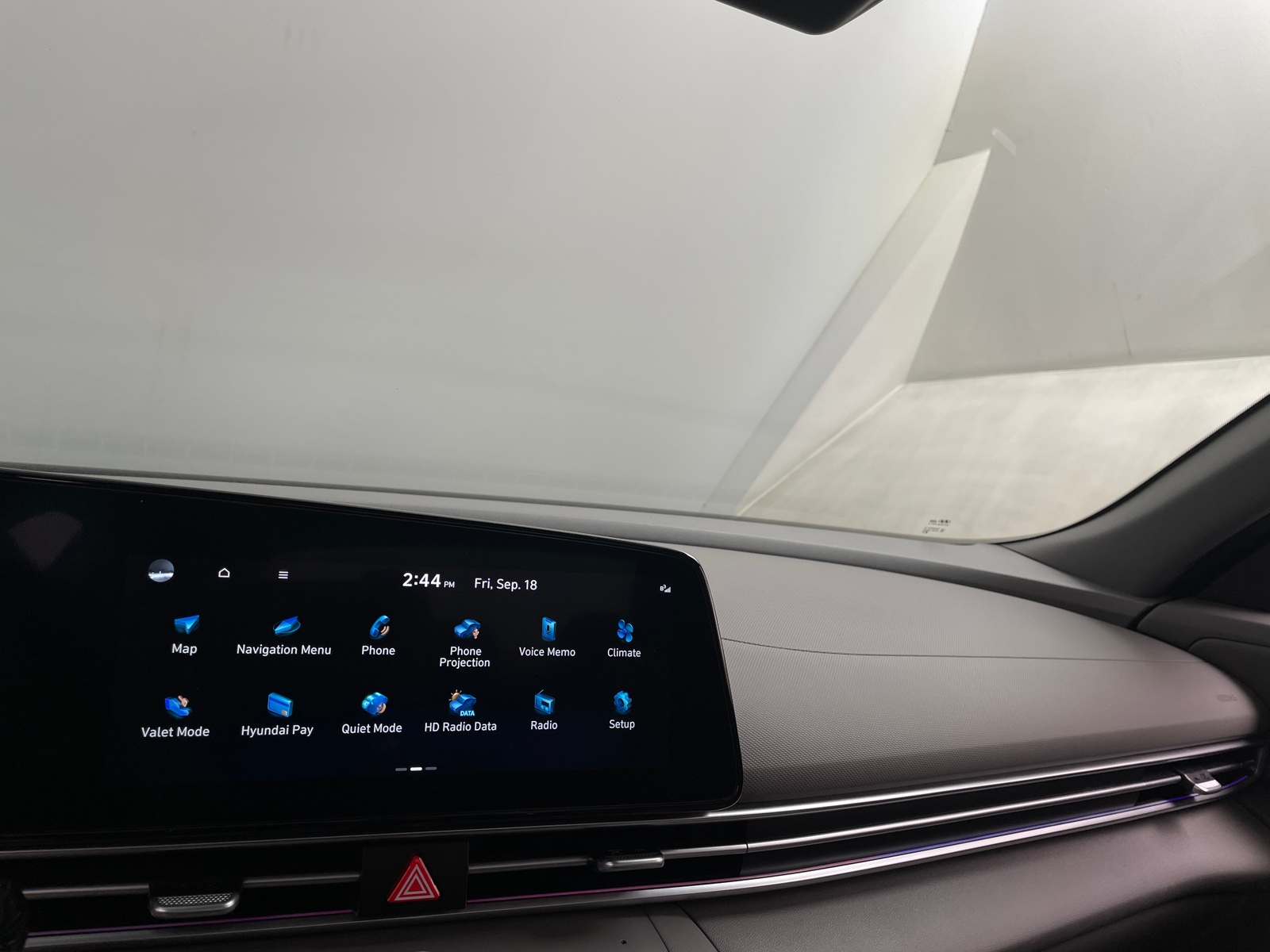 Thumbnail: 2024 Hyundai Elantra - 4
