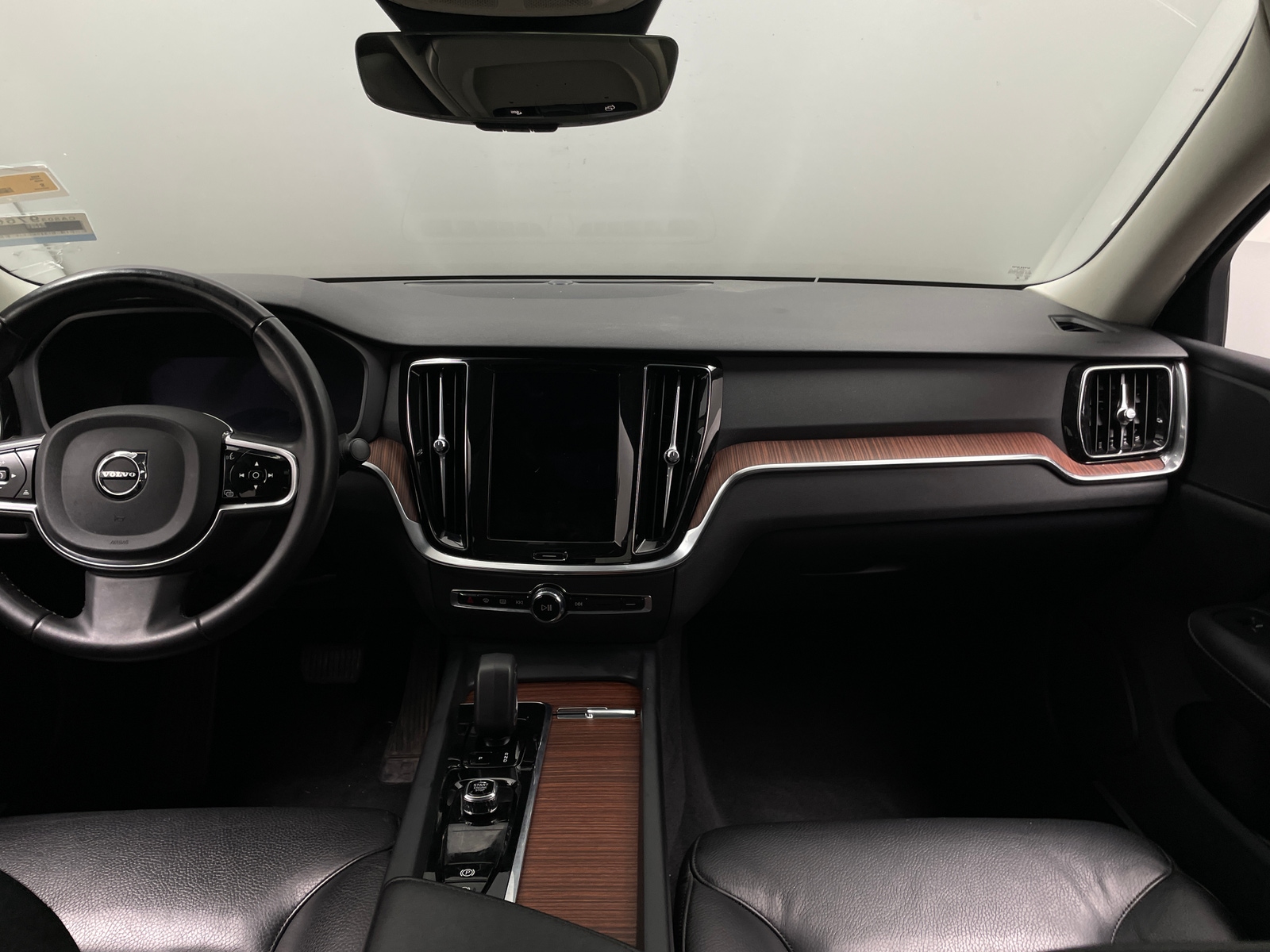 Thumbnail: 2024 Volvo S60 - 2