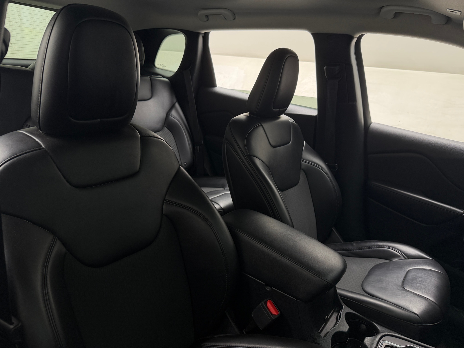 Thumbnail: 2019 Jeep Cherokee - 2