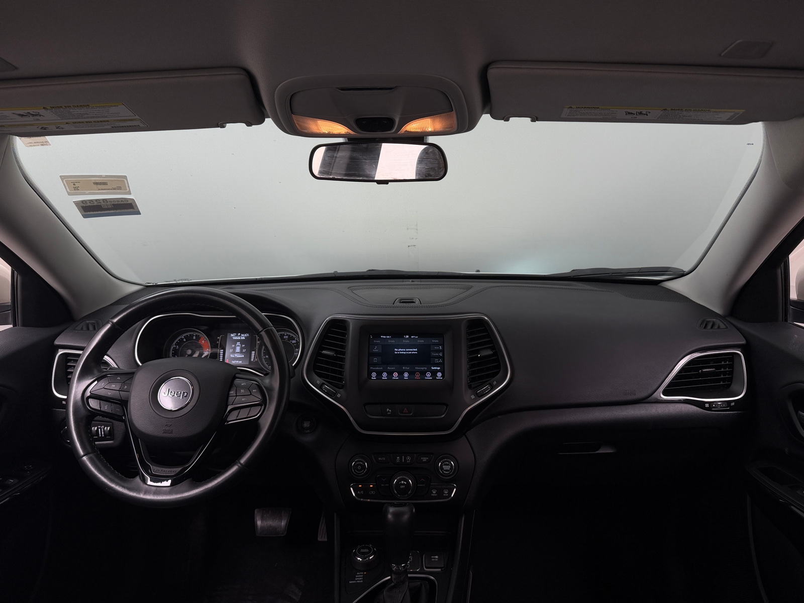 Thumbnail: 2019 Jeep Cherokee - 3