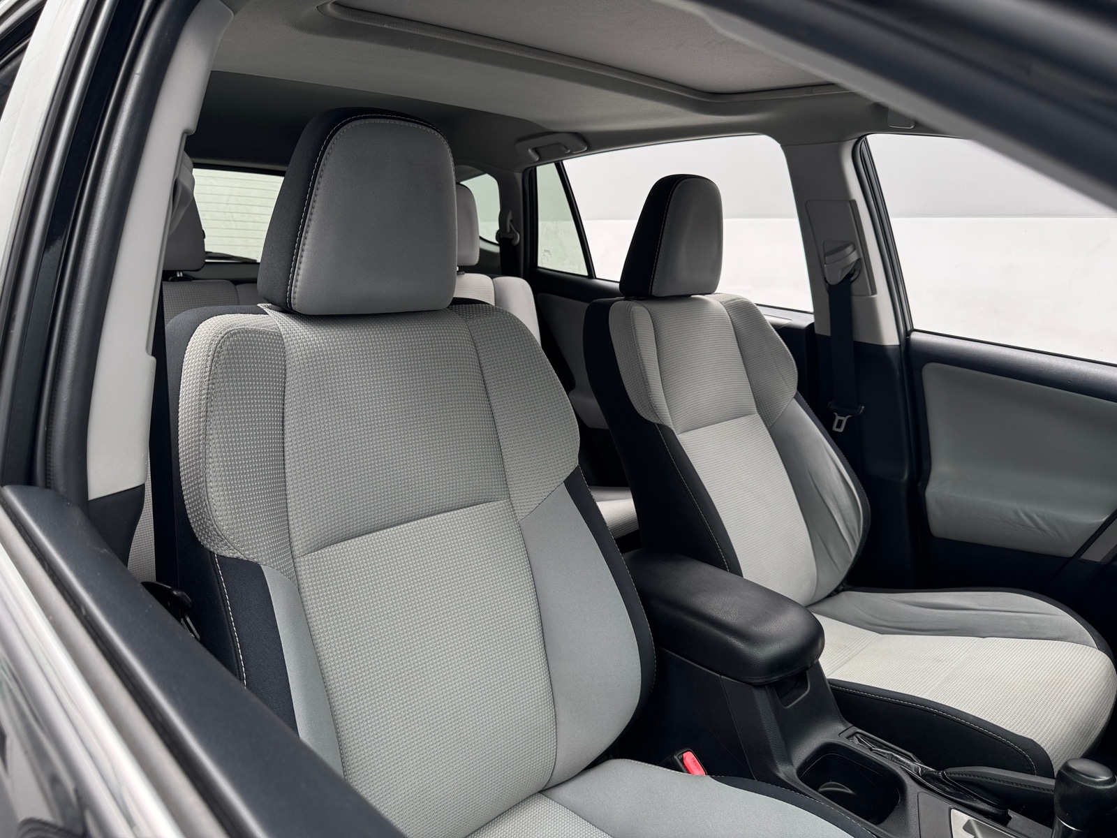Thumbnail: 2017 Toyota RAV4 - 2