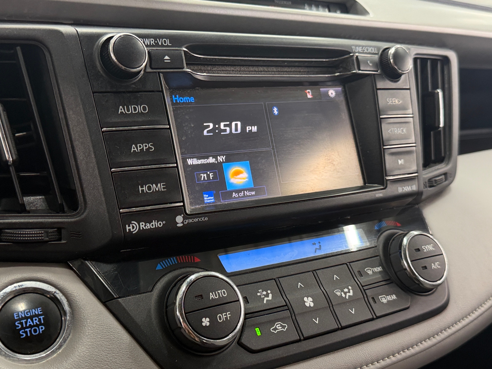 Thumbnail: 2017 Toyota RAV4 - 4