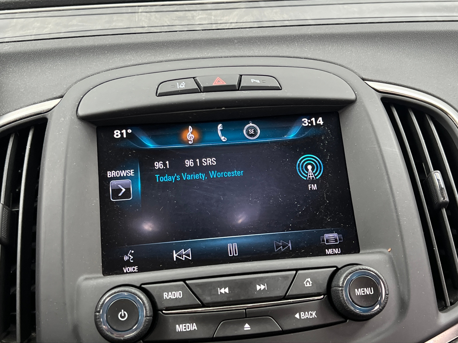 Thumbnail: 2014 Buick LaCrosse - 3