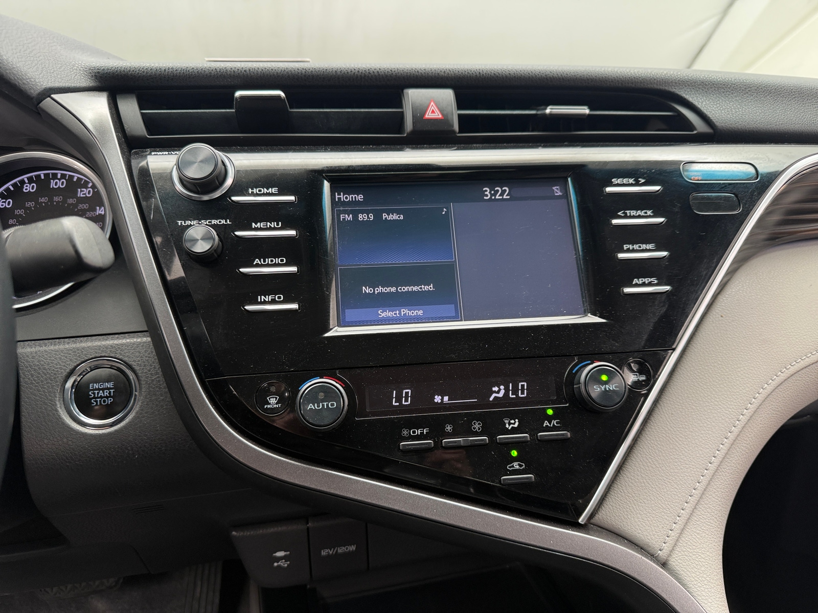 Thumbnail: 2018 Toyota Camry - 4