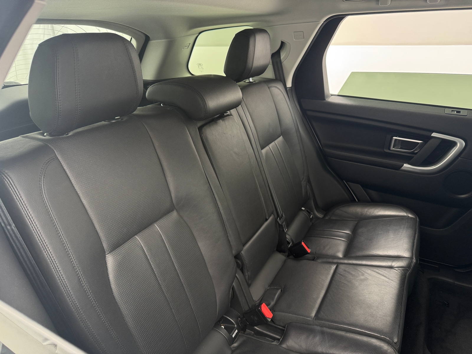 Thumbnail: 2019 Land Rover Discovery Sport - 5