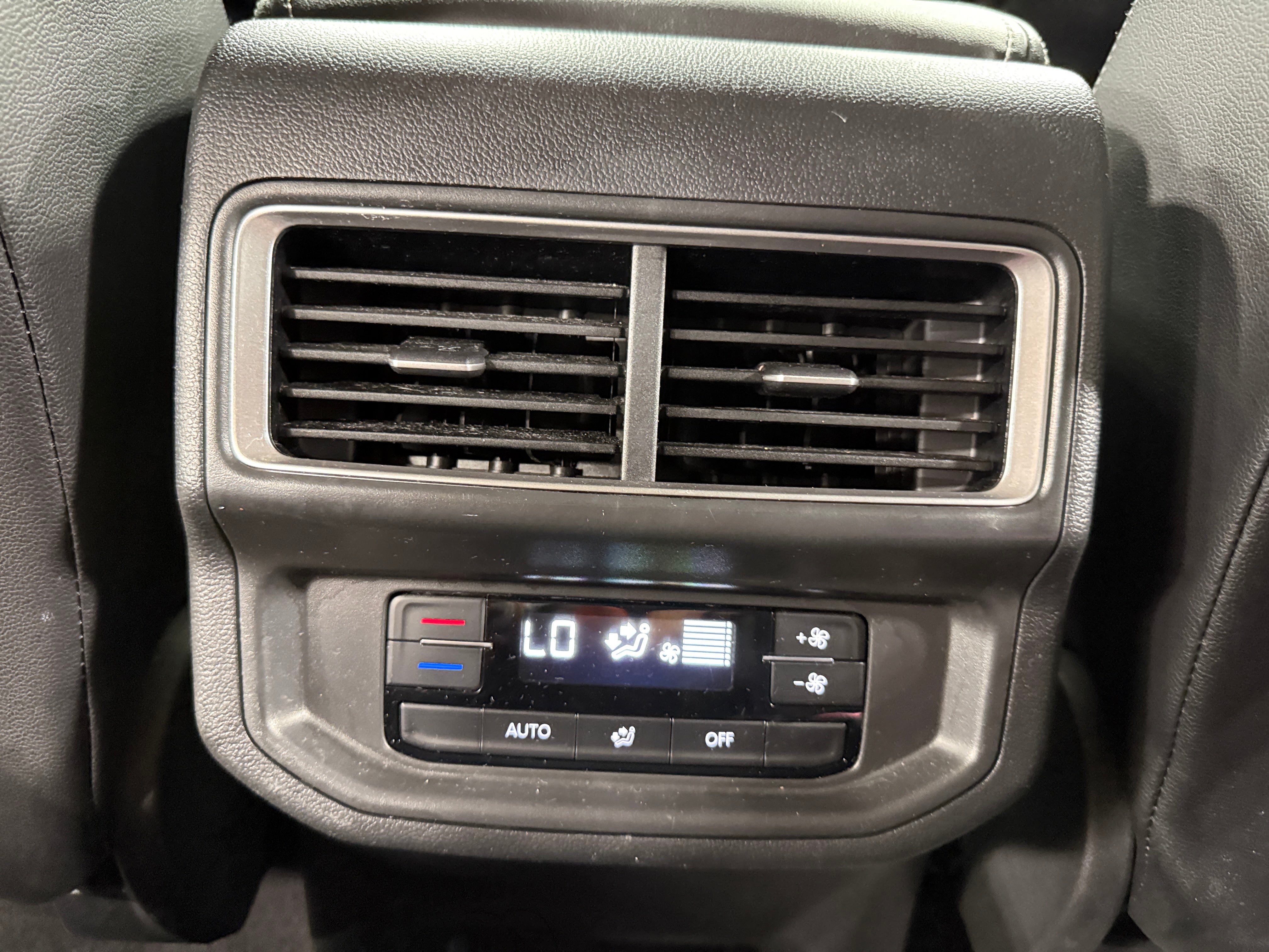2024 Volkswagen Atlas SE w/Tech