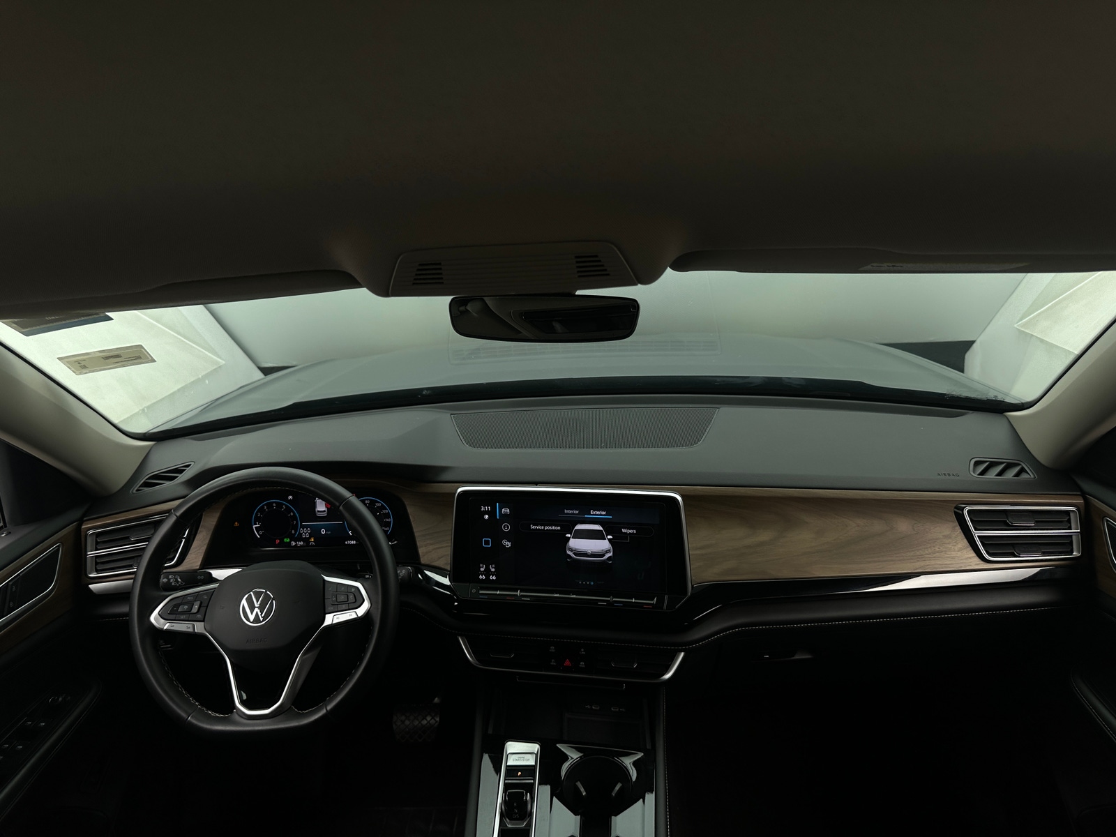 Thumbnail: 2024 Volkswagen Atlas - 3
