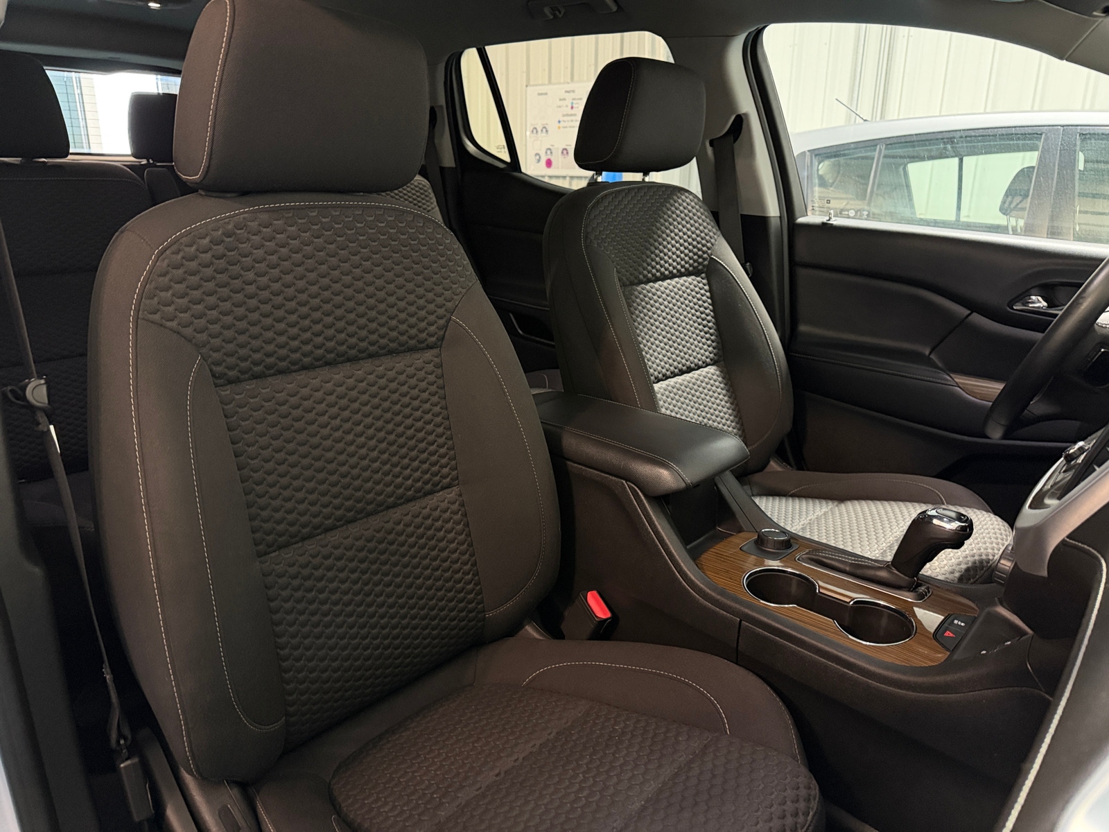 Thumbnail: 2017 GMC Acadia - 2