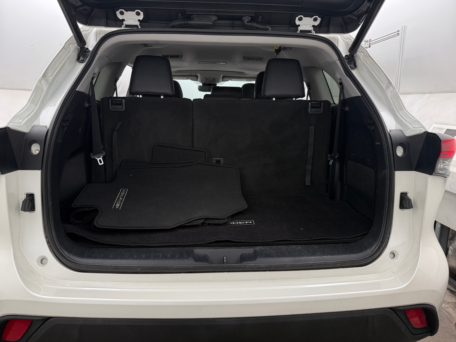 Thumbnail: 2020 Toyota Highlander - 6