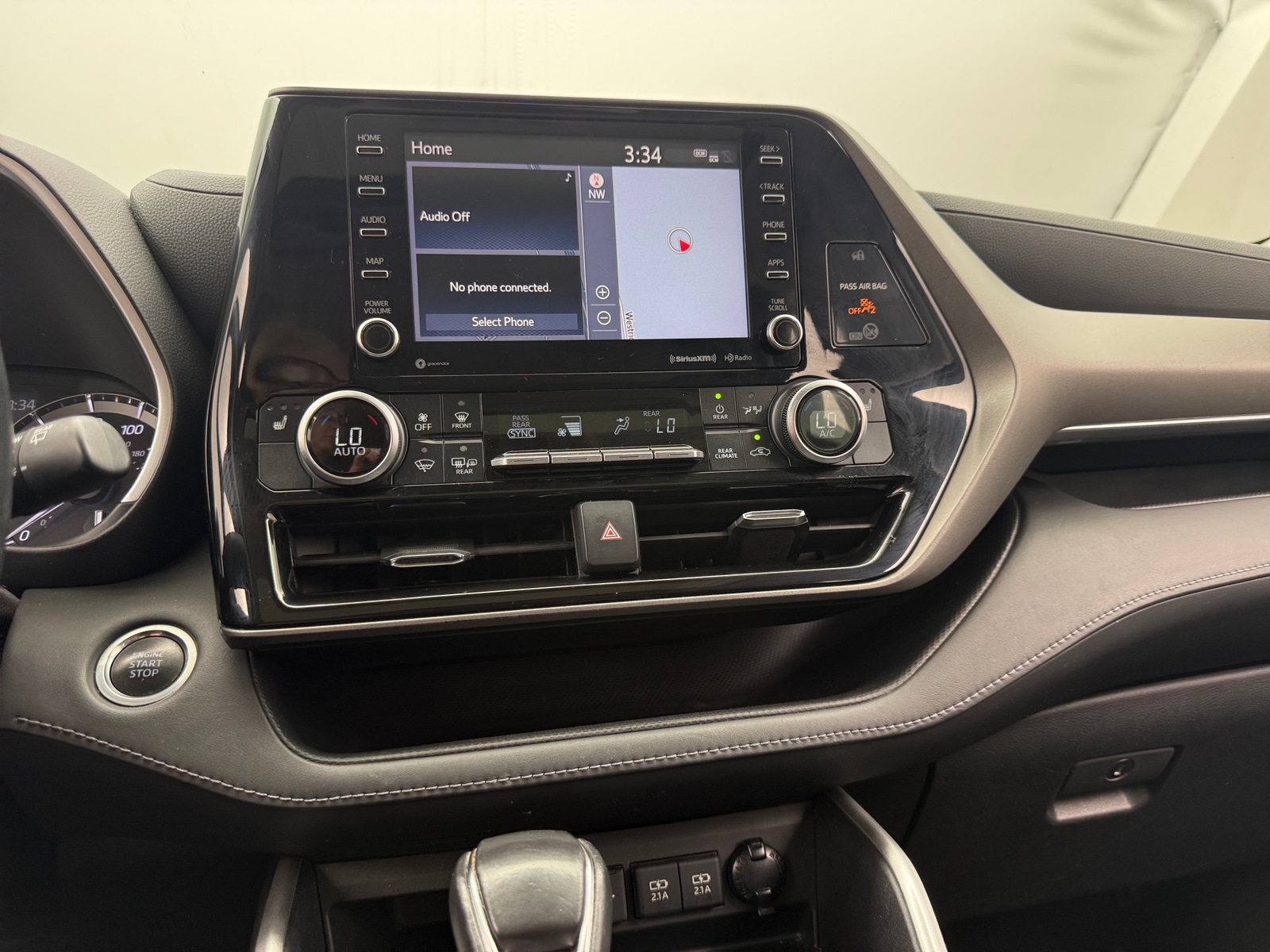Thumbnail: 2020 Toyota Highlander - 3