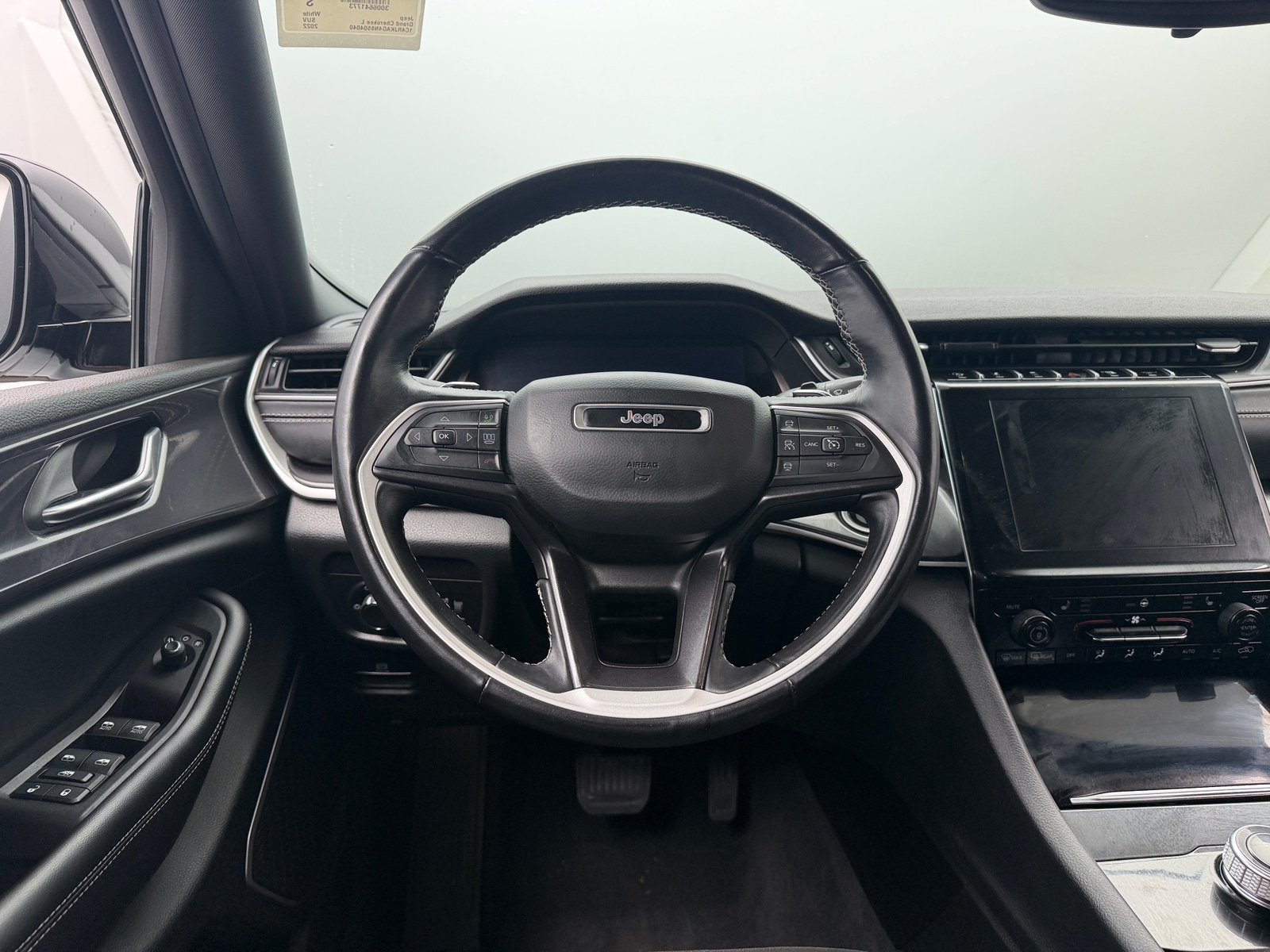 Thumbnail: 2022 Jeep Grand Cherokee L - 4