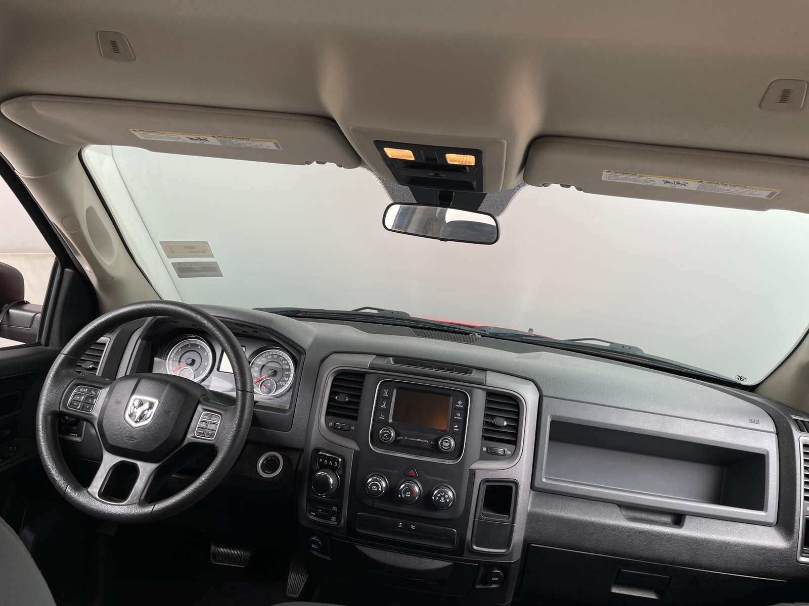 Thumbnail: 2019 RAM 1500 Classic - 3